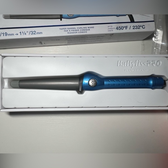 BaBylissPRO Nano Titanium Curling Wand - Blue and Silver - Picture 2 of 3
